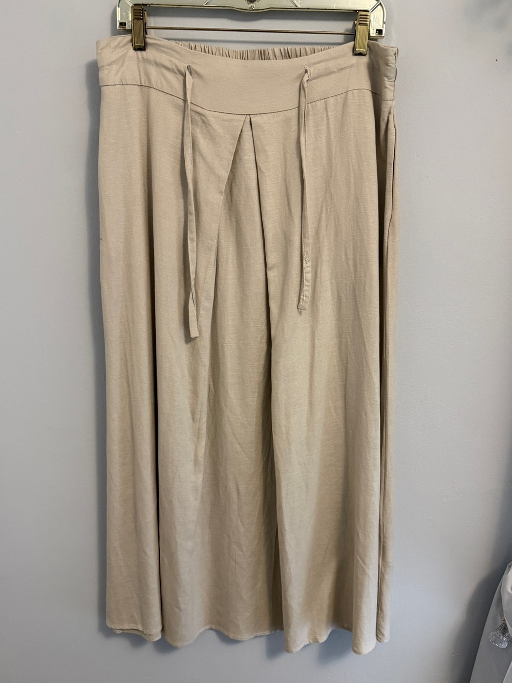 Tribal Drawstring Pleated Midi Skirt in Light Beige
